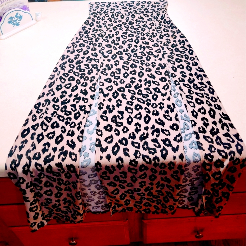 5/15.00 Leopard Print Women's Skirt